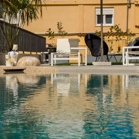 Luxury Royal M With Pool V