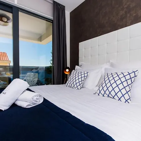 Luxury Royal M With Pool V Апартаменты *