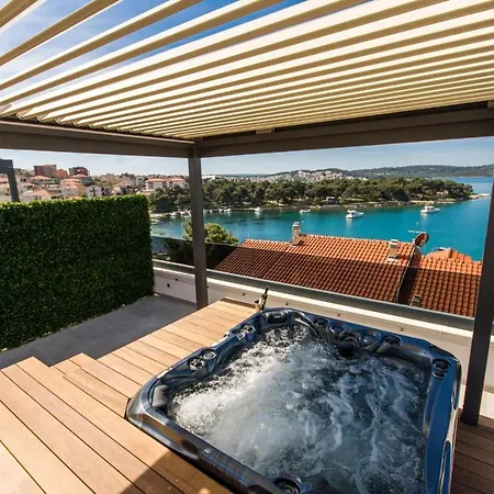 Luxury Royal M With Pool V Апартаменты Трогир